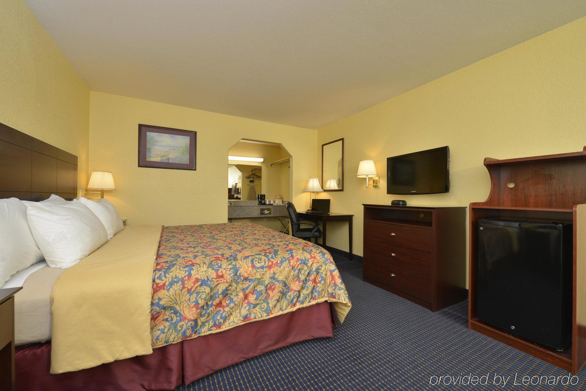 Days Inn Gun Barrel City Eksteriør billede